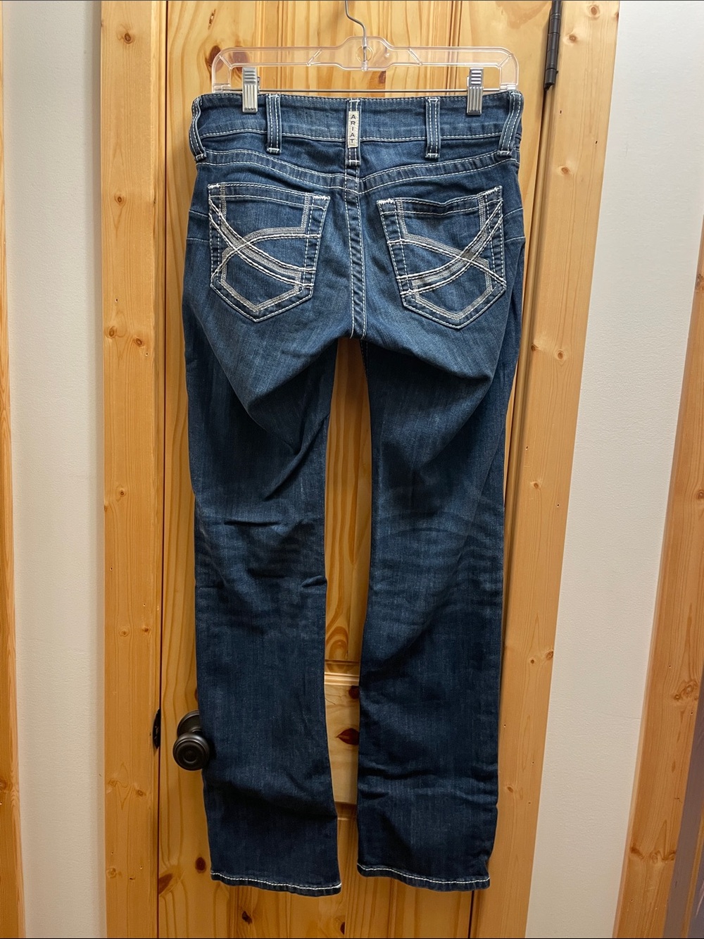 Ariat Women's “Ivy” Mid-Rise Straight Leg Jeans 27R - Picture 3 of 5